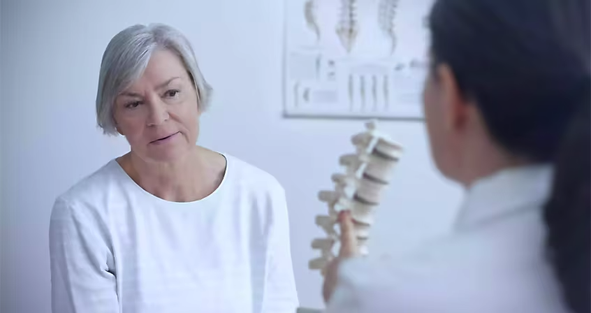 Osteoporoza – objawy, leczenie, badanie densytometryczne. Czy osteoporoza jest wyleczalna?