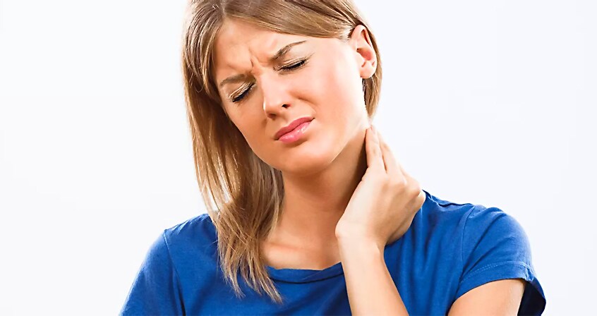 Dystonia szyjna – przyczyny, objawy, leczenie